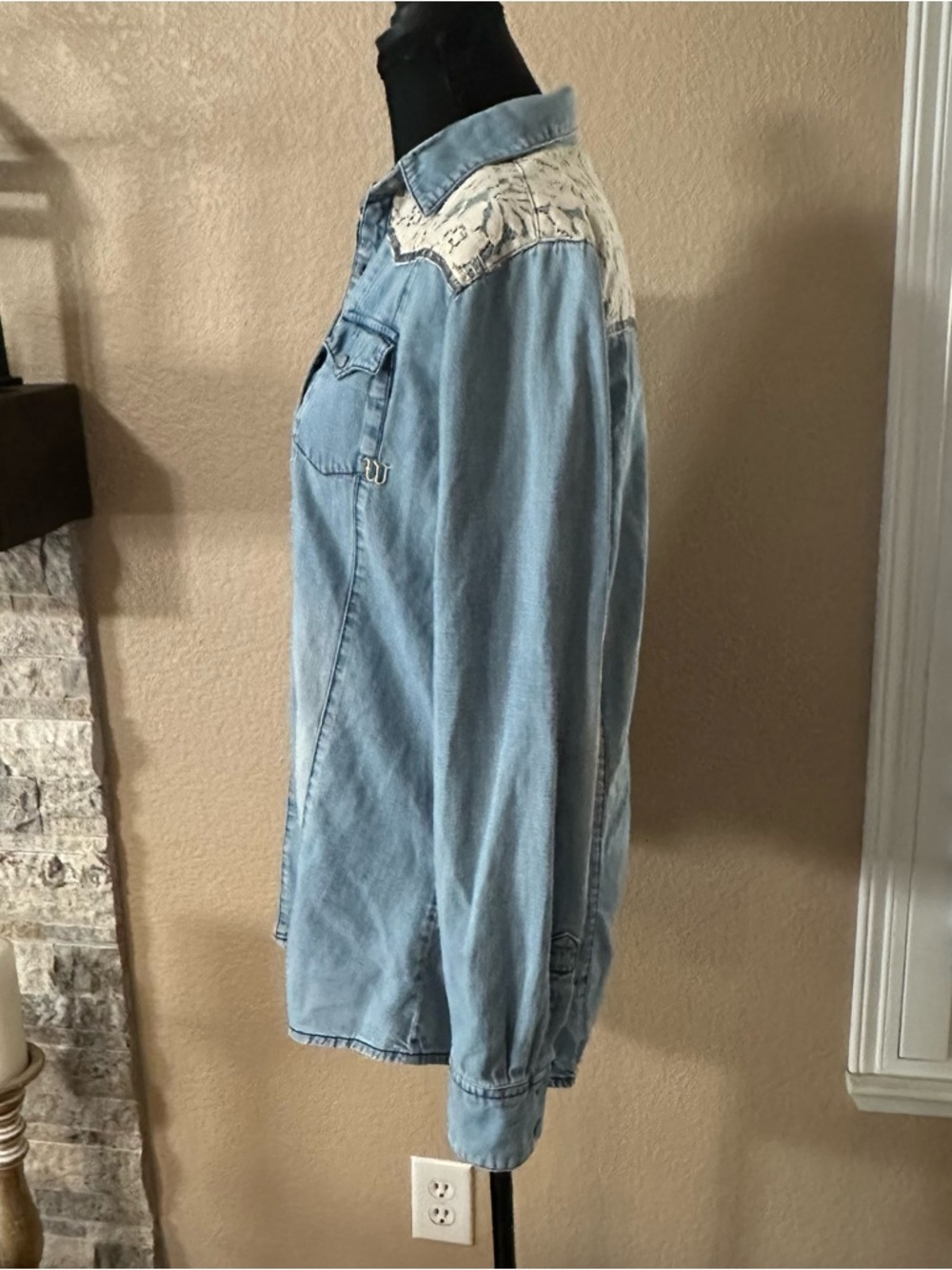 Wrangler denim shirt with cream lace pearl snap long sleeve button up women M - Picture 4 of 11